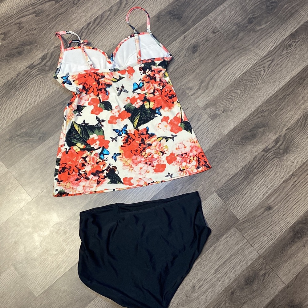 Butterfly patterned Tankini - Picture 3 of 3